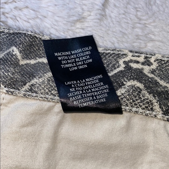 Blank NYC Gray Snake Print Mini Pencil Skirt - Picture 11 of 11